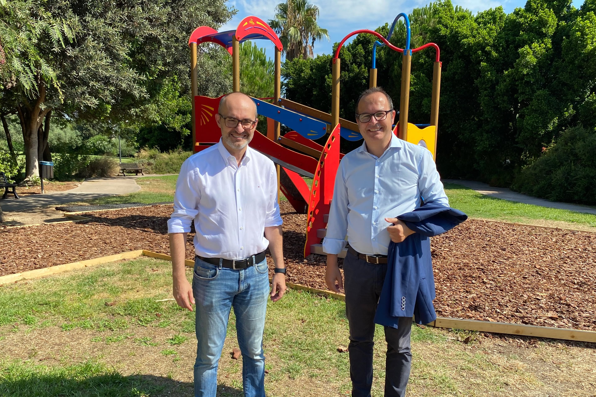 Il sindaco Truzzu e l'assessore Angius - Terramaini aree giochi riqualificate