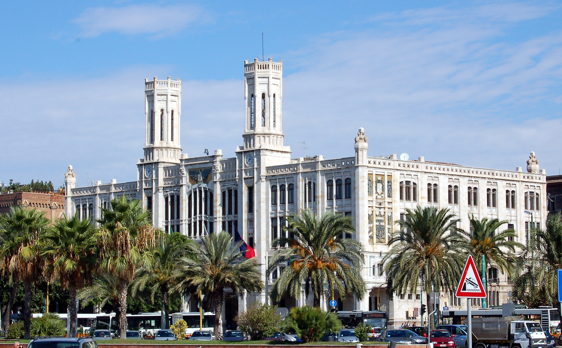 Cagliari - Palazzo Civico via Roma 145