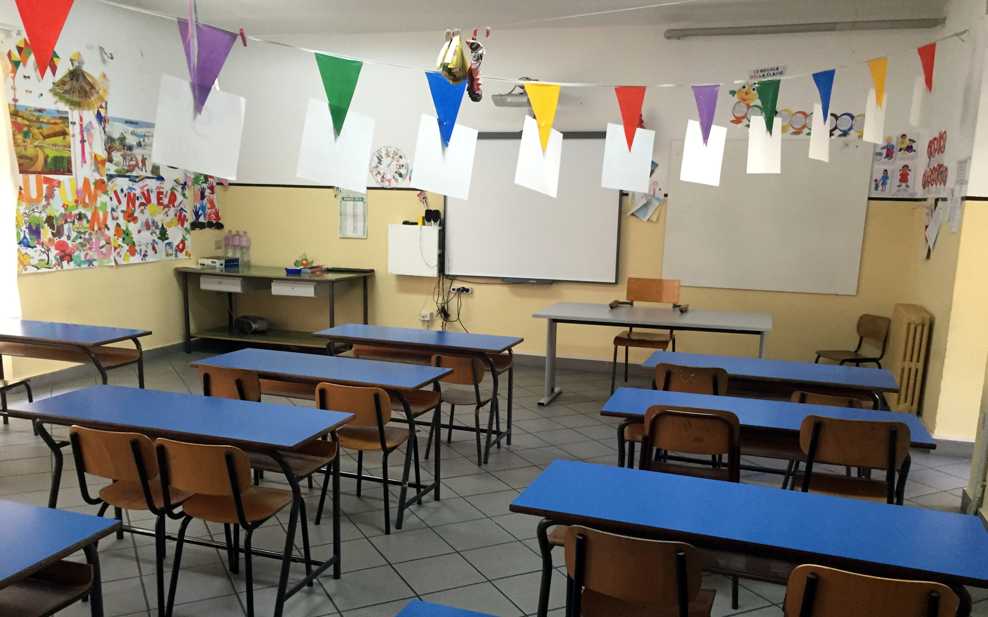 Cagliari - Scuola cittadina (archivio)
