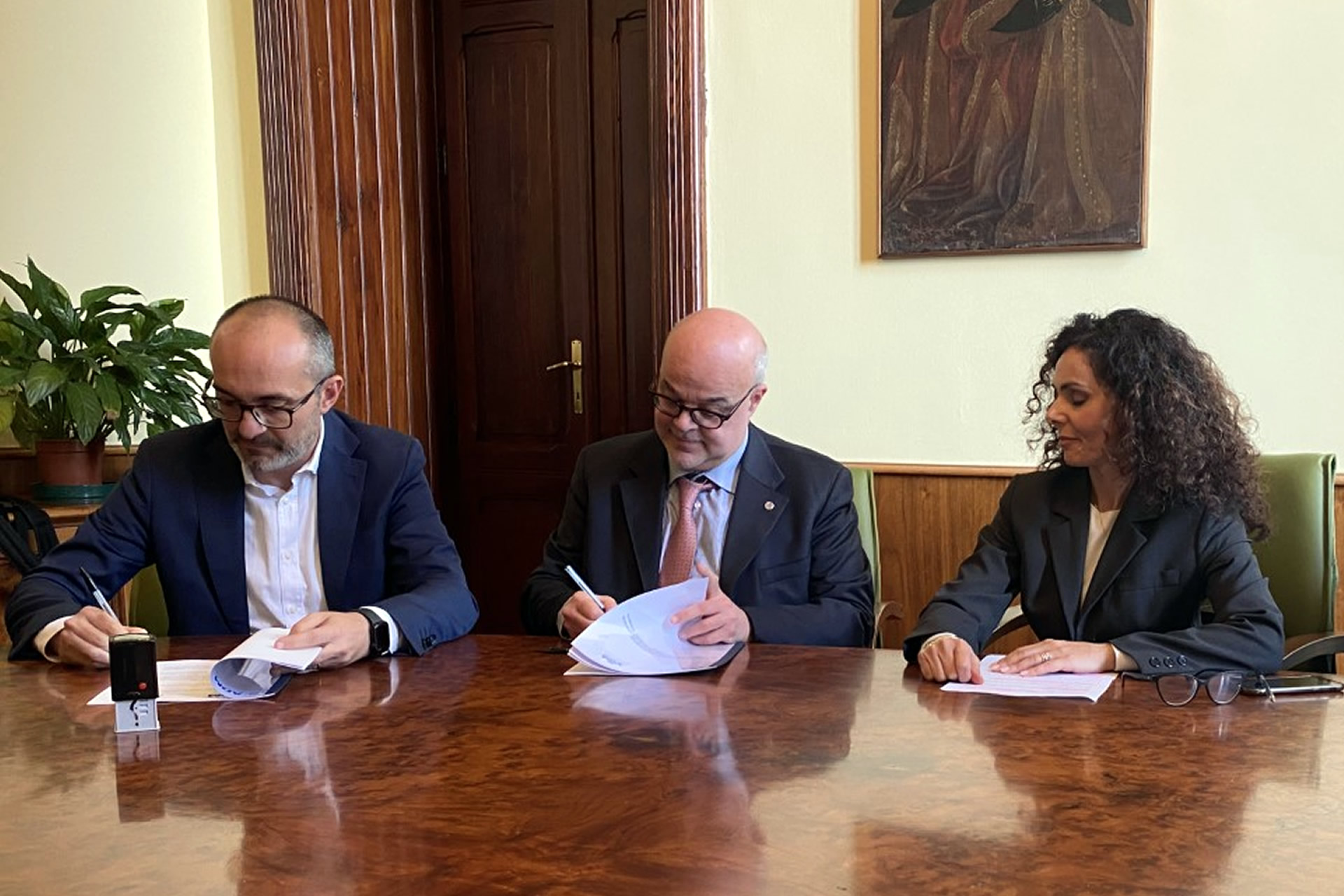 Paolo Truzzu e Roberto Chiara - firma Accordo