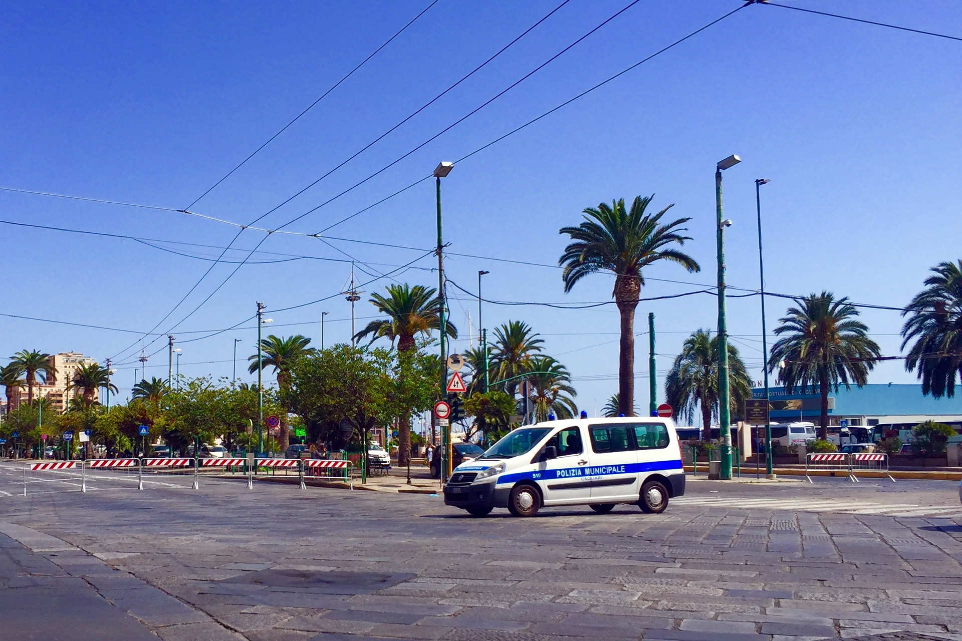 Polizia Locale Cagliari - controllo traffico (archivio)