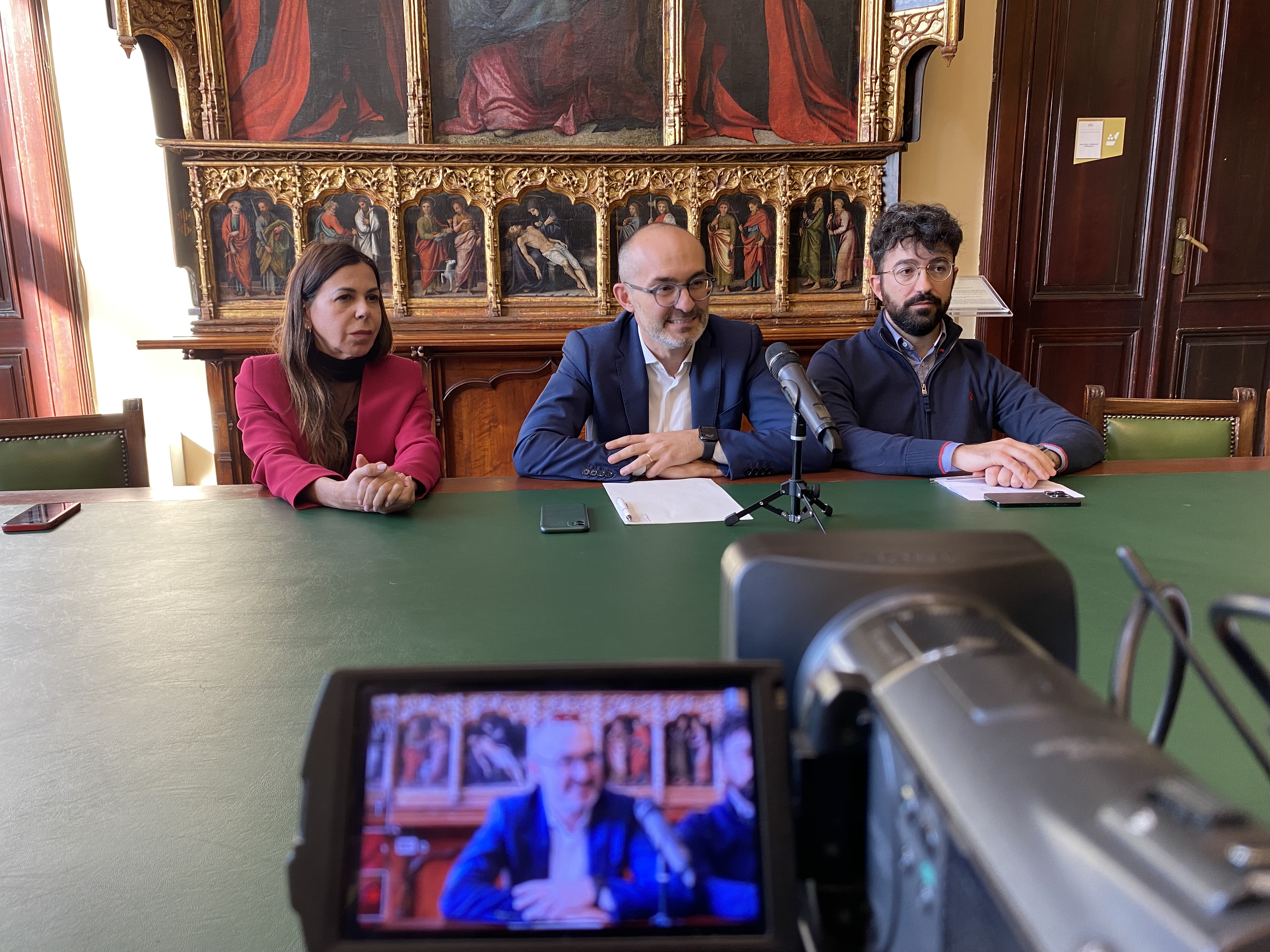 Il sindaco Truzzu con l'assessora Picciau e Simone Ruscica