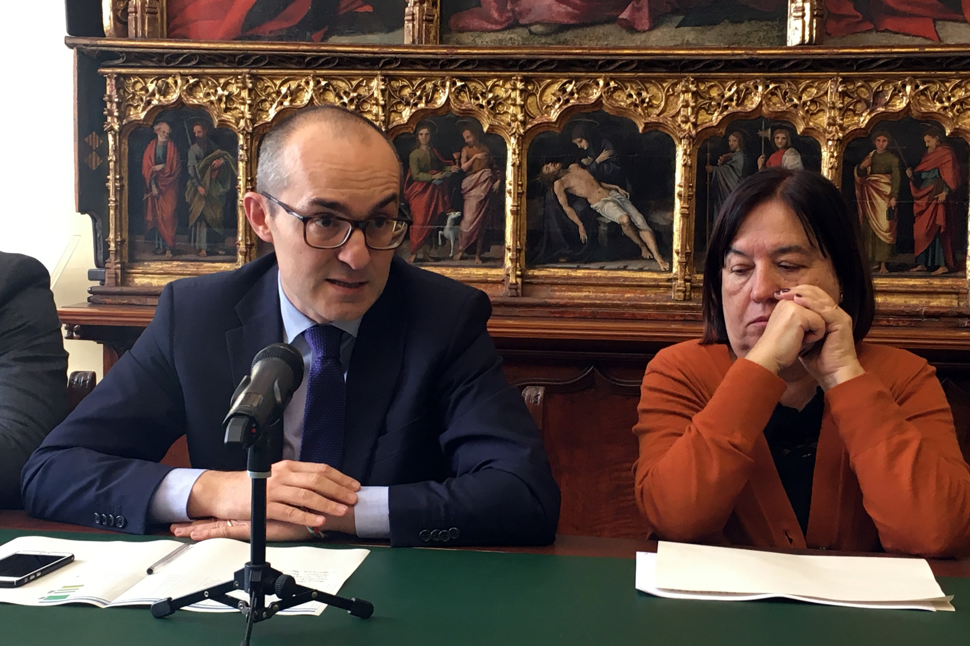 Il sindaco Paolo Truzzu e l'assessore ai Lavori pubblici Gabriella Deidda