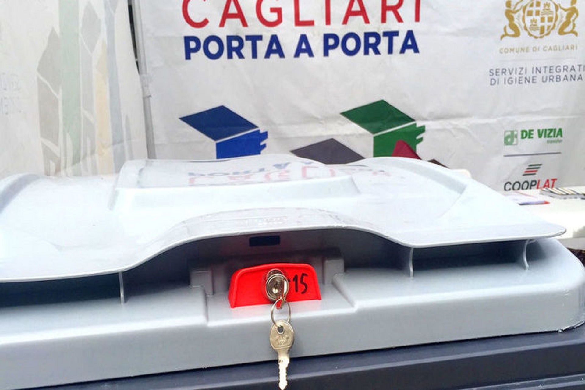 Contenitore rifiuti (archivio)