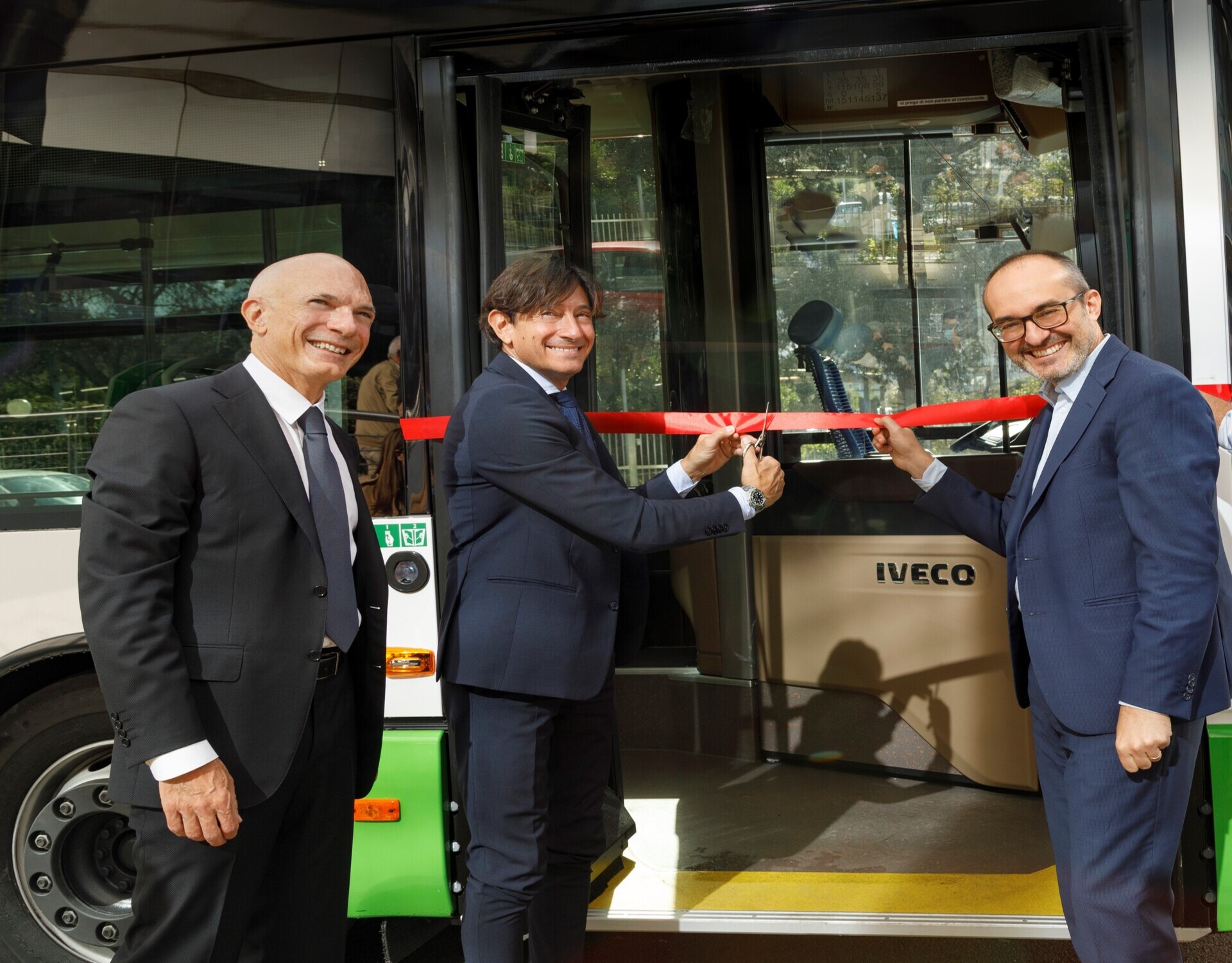 1_useli_arba_truzzu_18mt_bus ibr.jpg