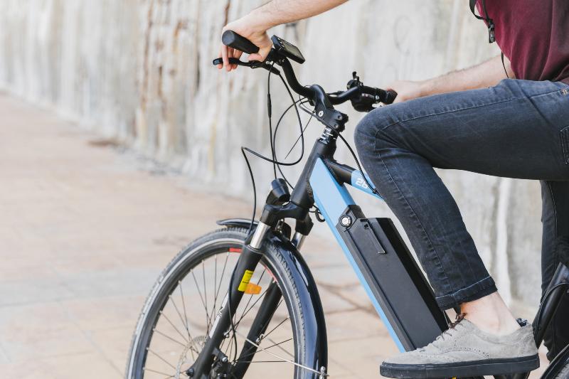Shift to bike: contributi per l'acquisto di biciclette elettriche e muscolari
