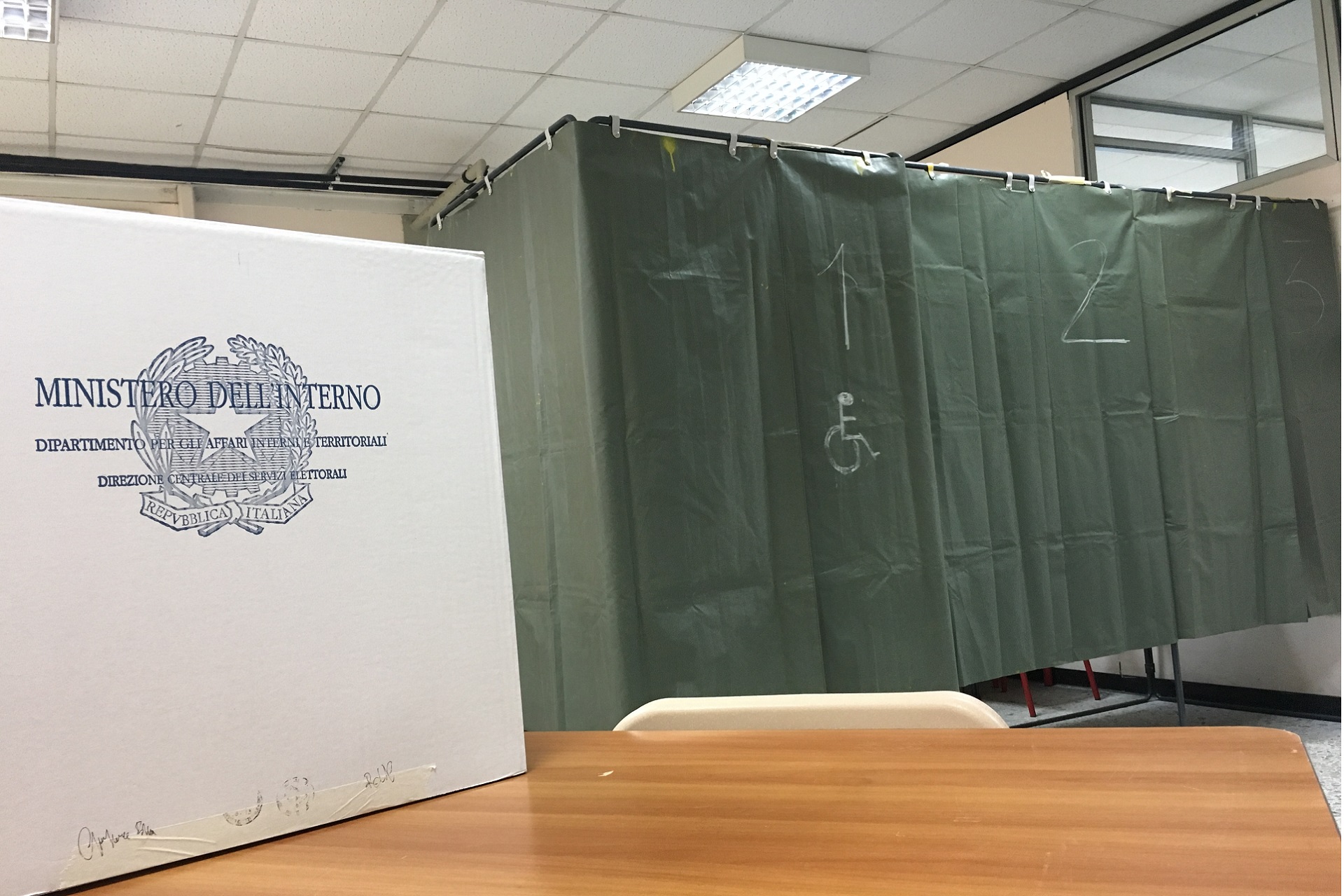 Un seggio elettorale