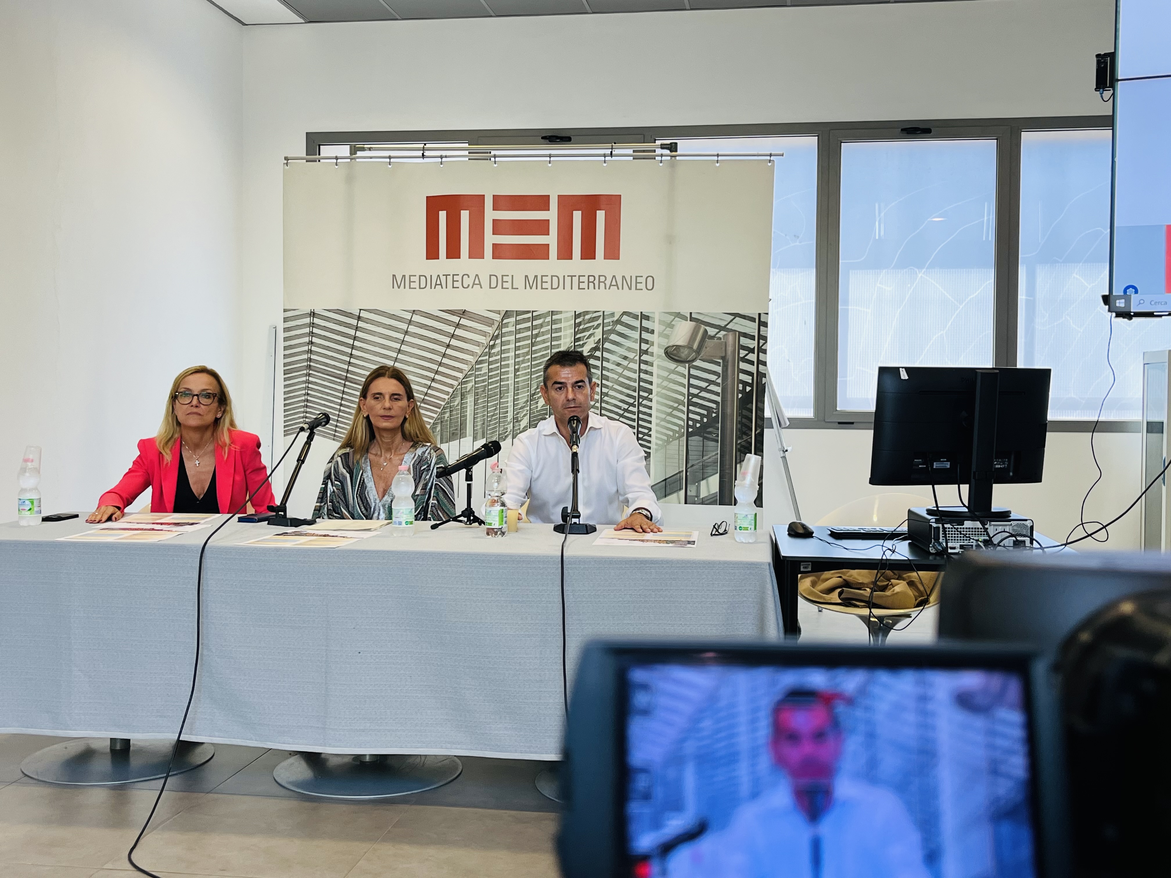 Il sindaco M. Zedda con le assessore M.F. Chiappe e L. Giua Marassi