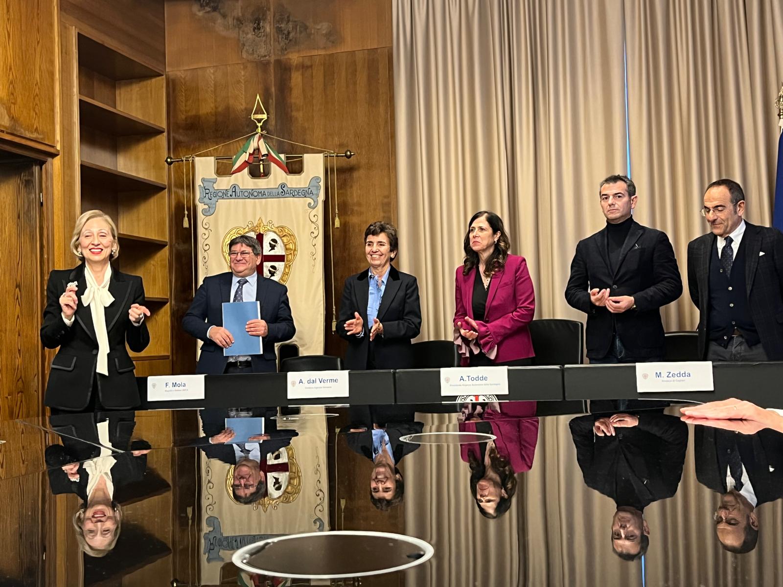 Massimo Zedda - firma Piano città degli immobili pubblici