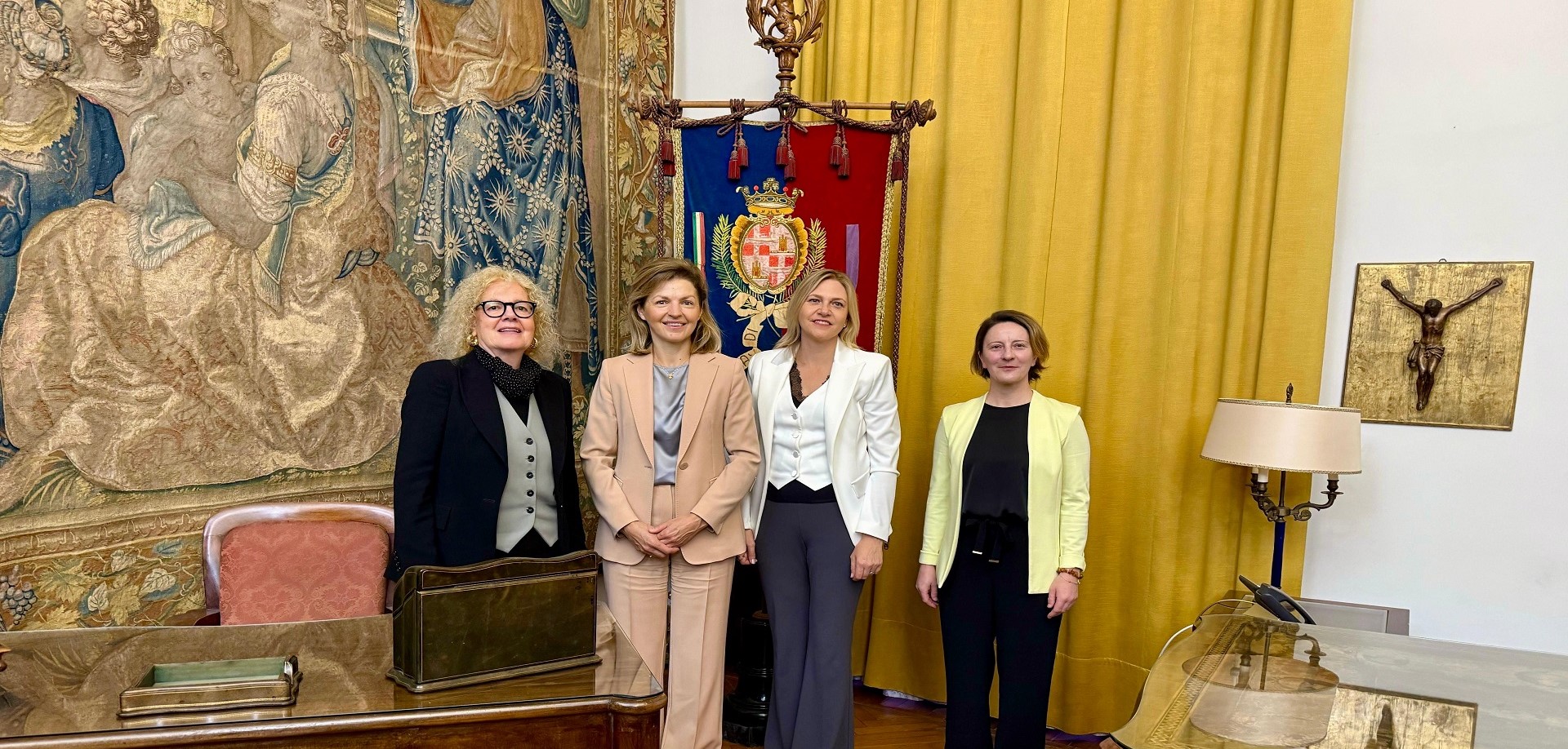 L'incontro tra la vicesindaca Maria Cristina Mancini e l'ambasciatrice della Lituania Dalia Kreiviené