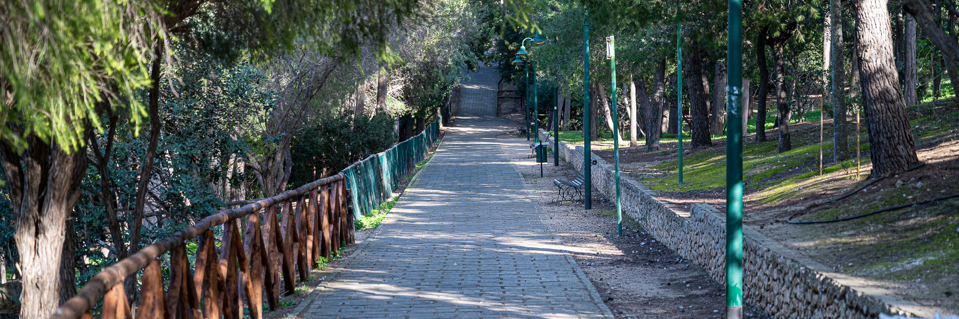 Percorso interno al Parco di Monte Urpinu.