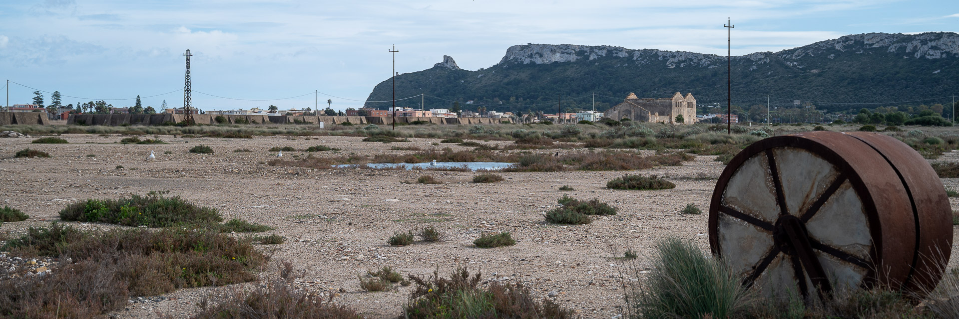 Vista della Sella del Diavolo dal Parco di Molentargius-Saline.