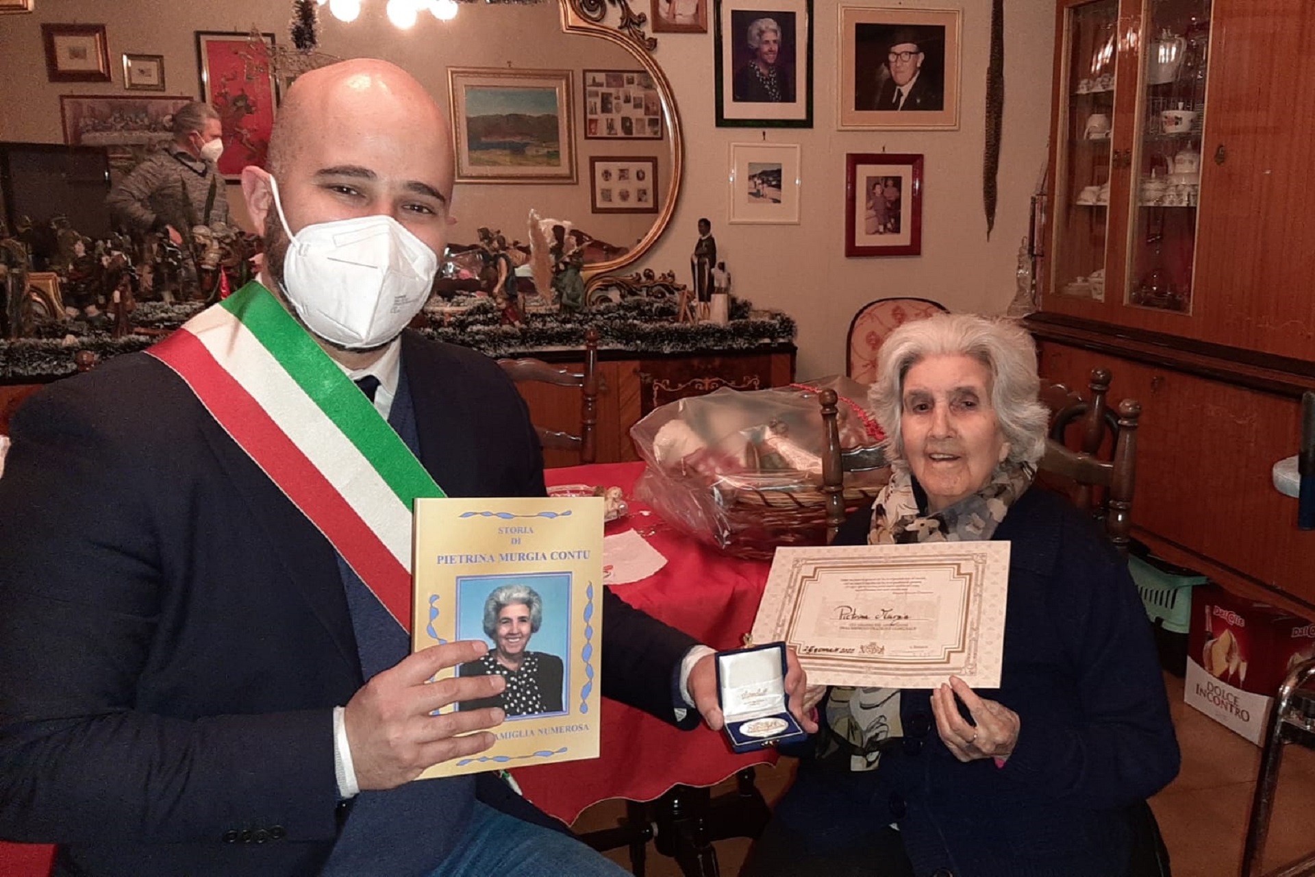 Il consigliere Roberto Mura e la signora Pietrina Murgia