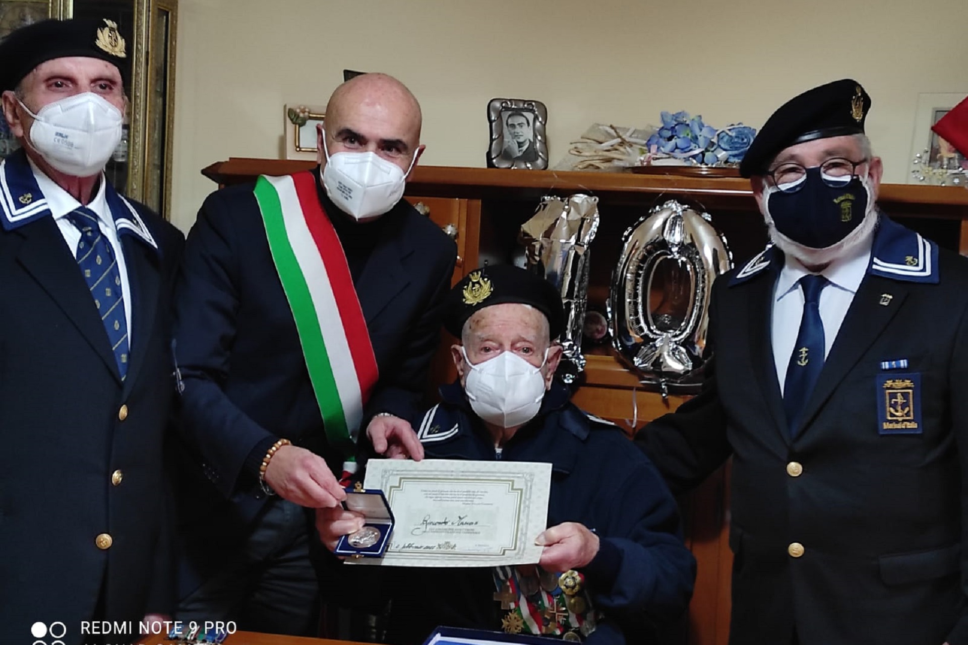 Cagliari - l'assessore Sorgia col signor Mulas