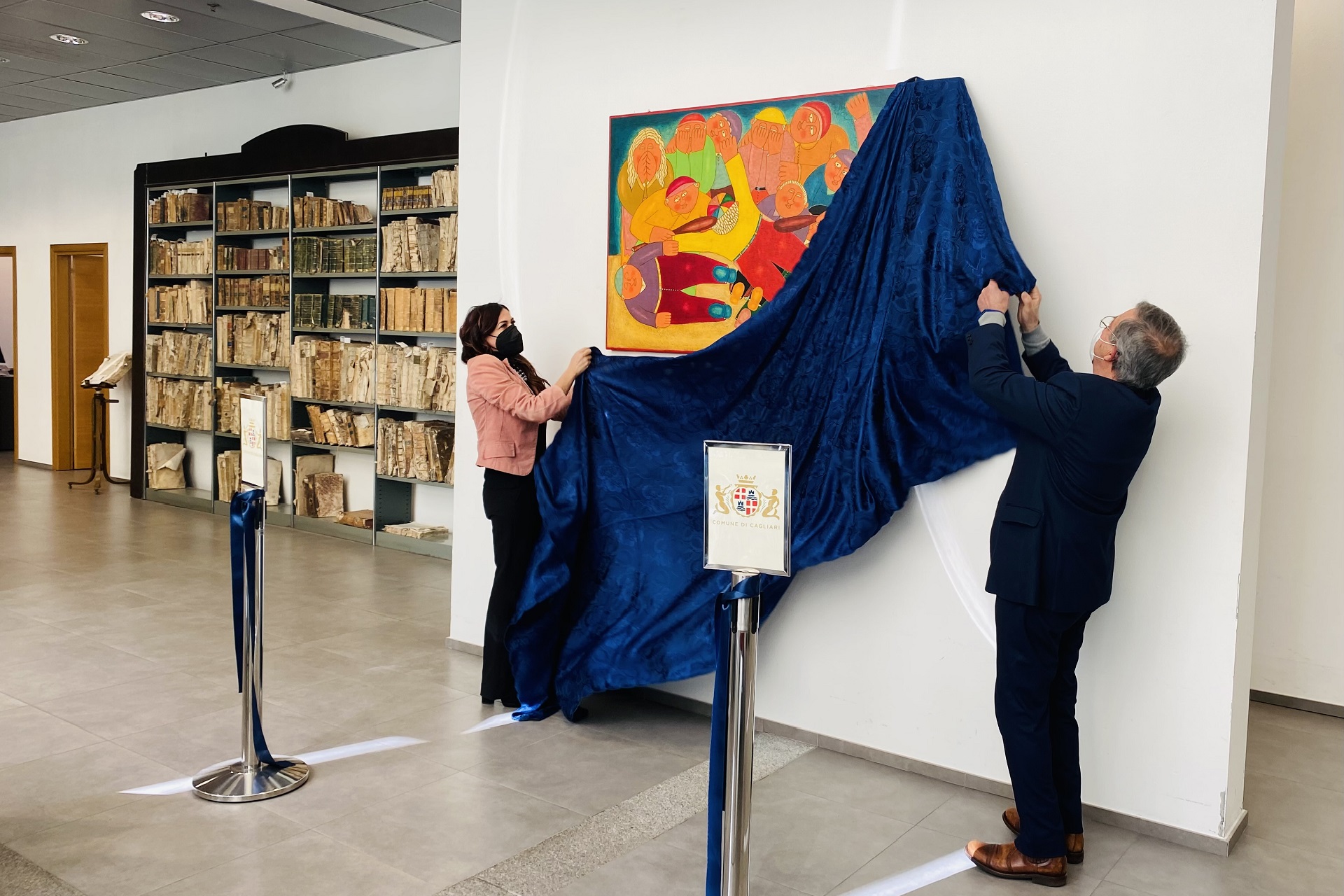 Cagliari - l'assessora Picciau e l'artista Pillittu