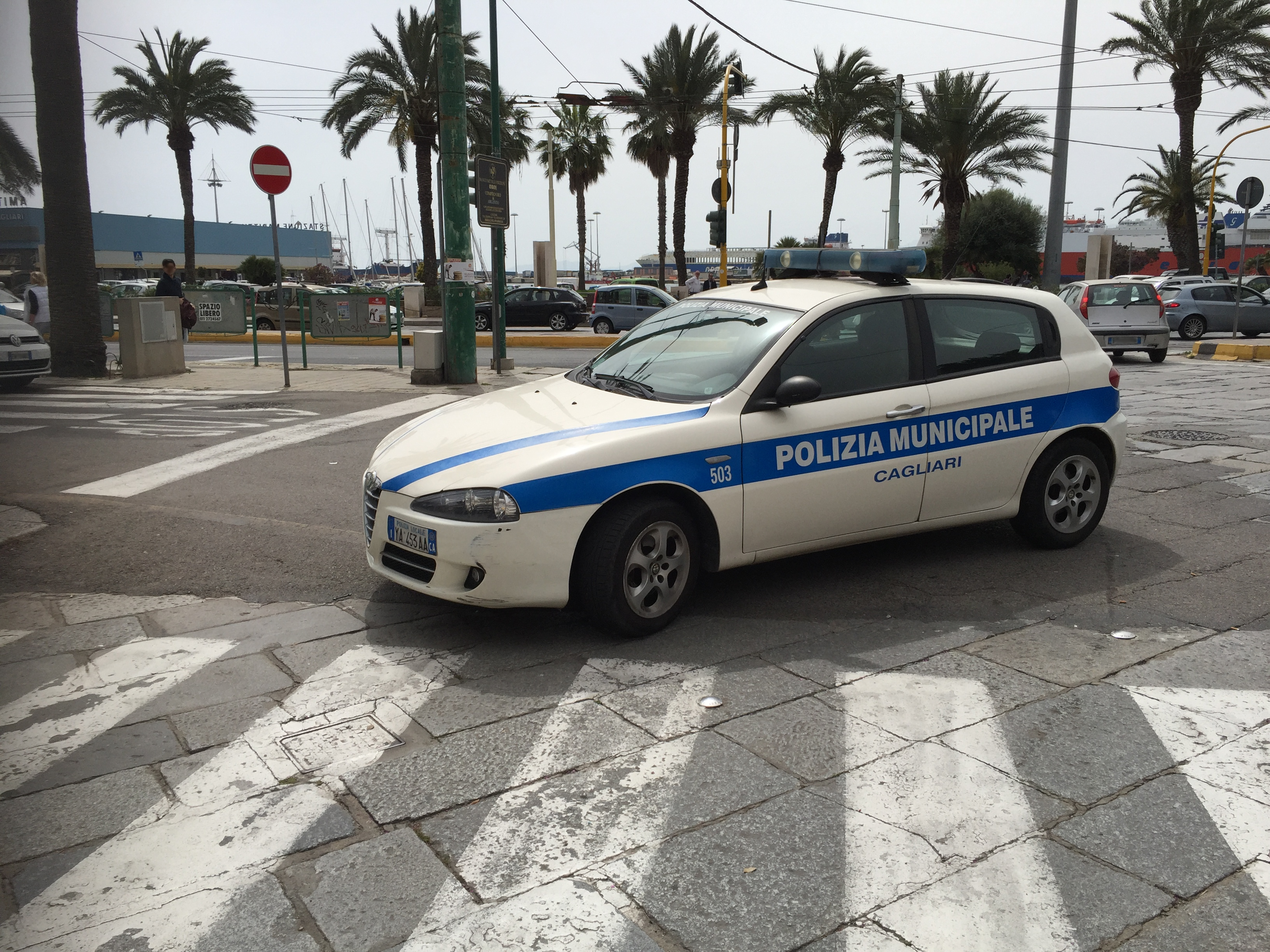 Cagliari - Polizia Locale controllo traffico (archivio)