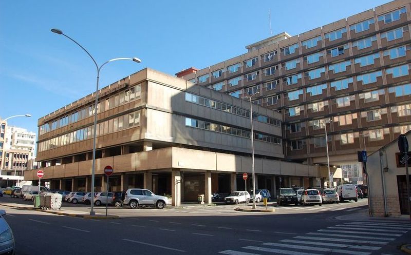 Cagliari - Palazzo civico di piazza De Gasperi