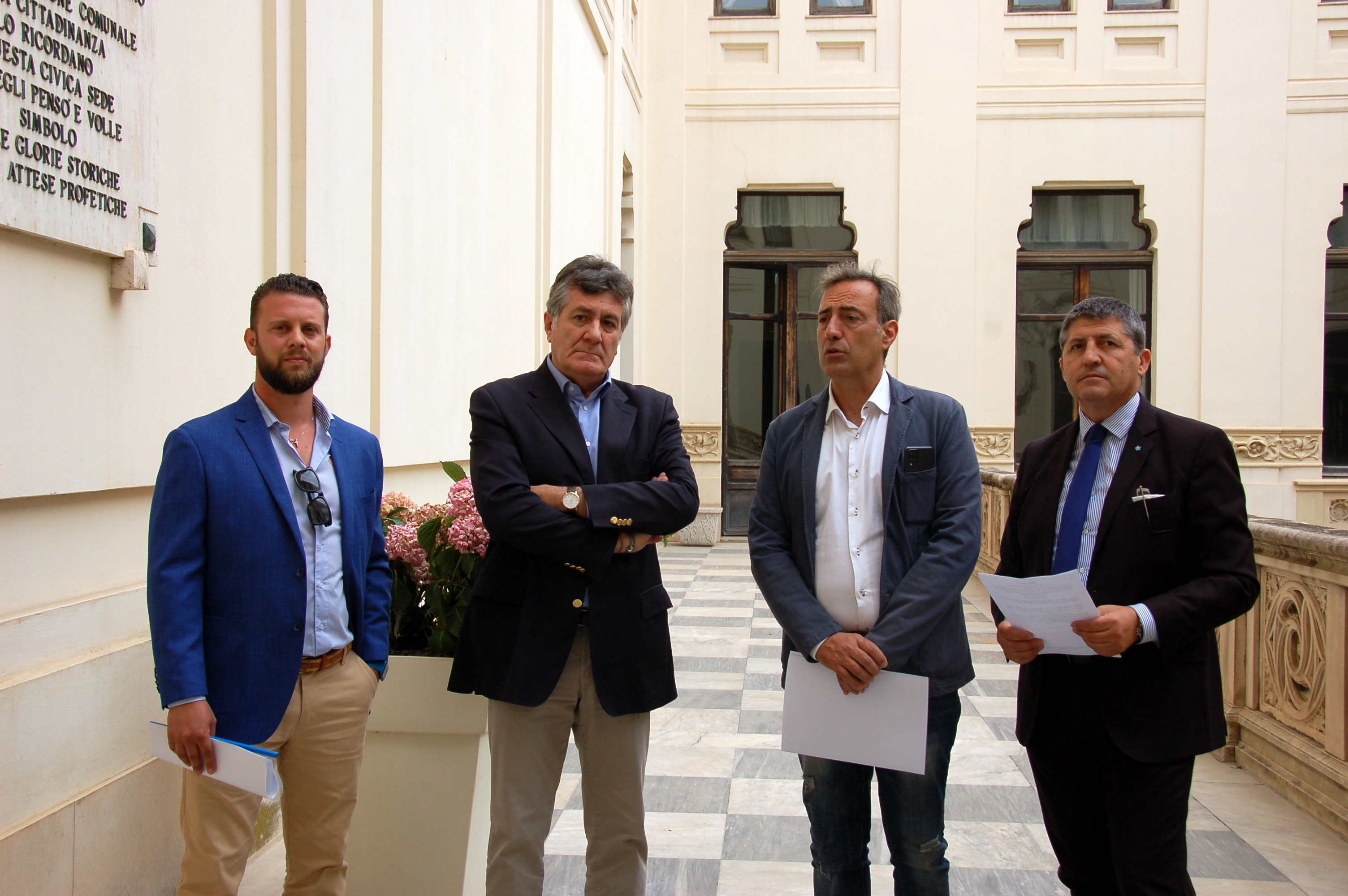 Il presidente Tocco e gli organizzatori della V Casteddu Beer