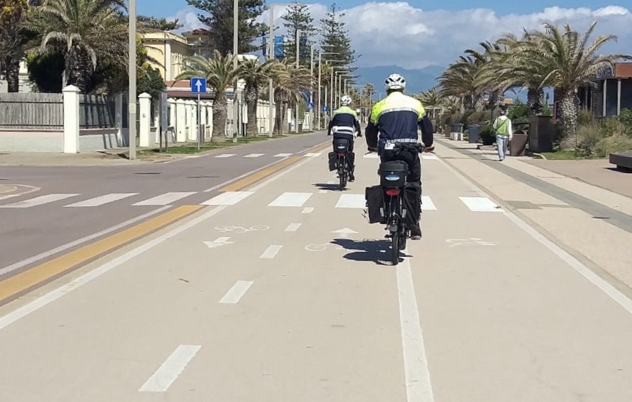 Controlli della Polizia locale al Poetto