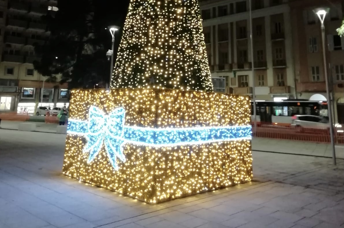 Luminarie natalizie (archivio)