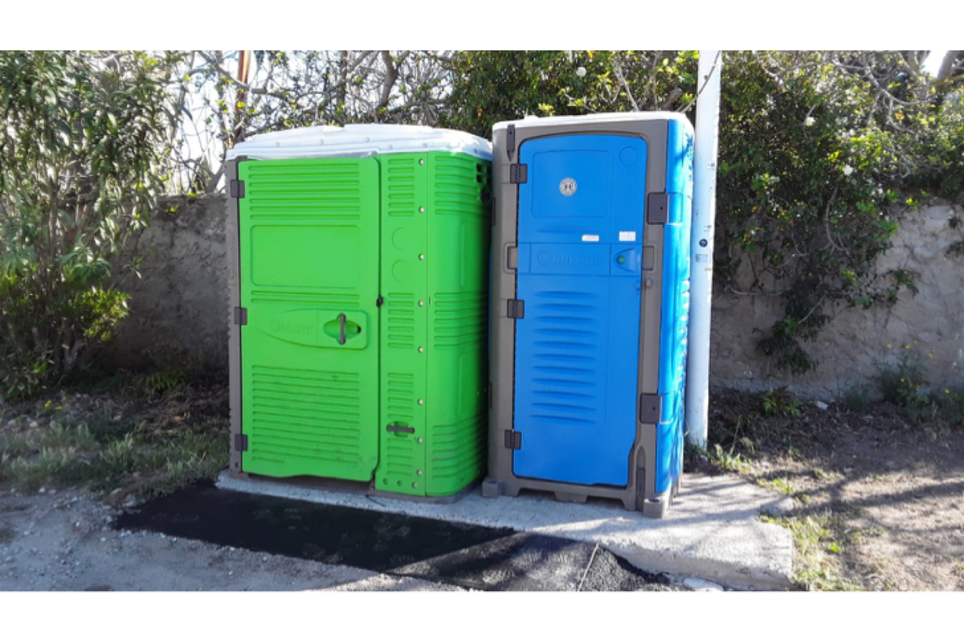 I bagni chimici a Calamosca