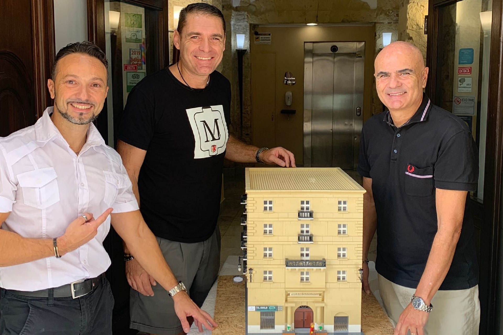 Hotel Due Colonne Lego