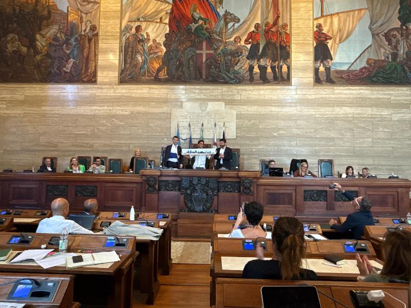 La premiazione durante il Consiglio comunale