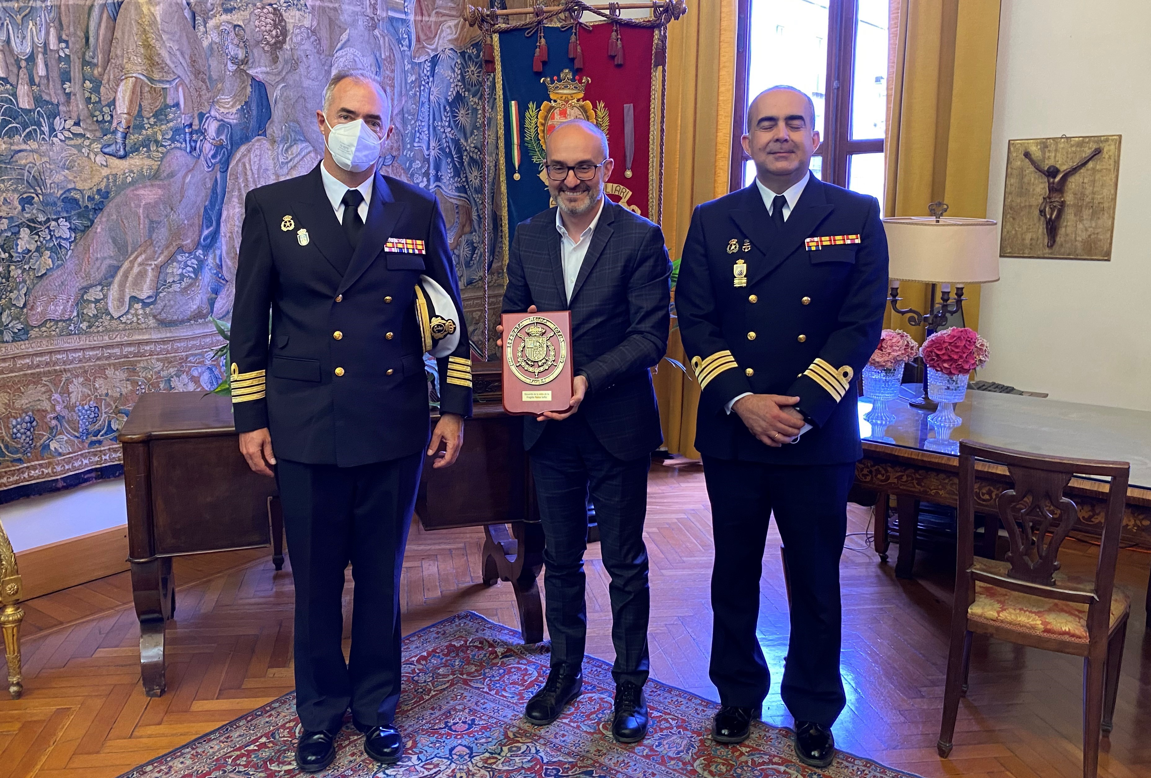 Il sindaco Truzzu e i comandanti delle navi militari spagnole
