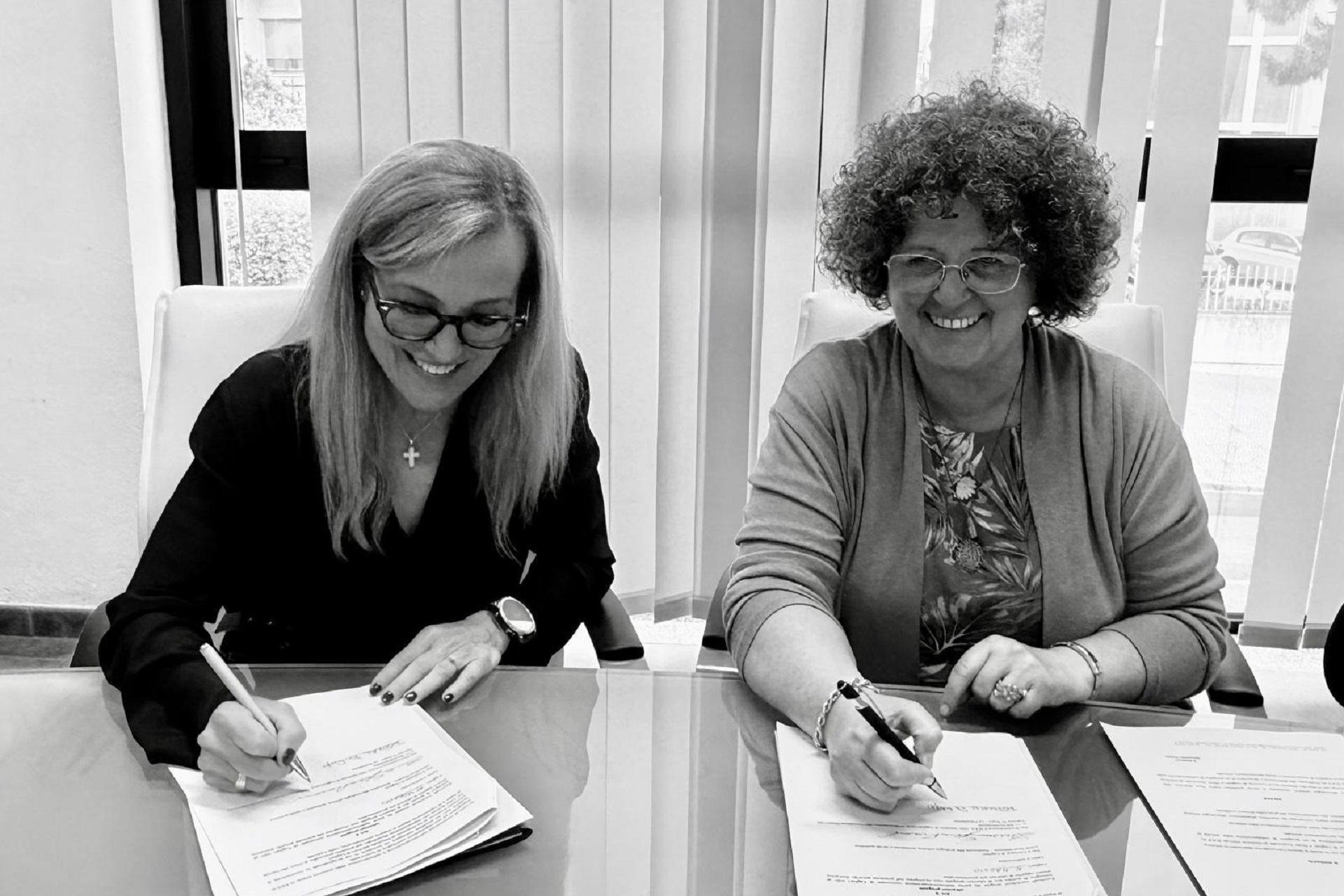 Luisa Giua Marassi e Patrizia Di Rupo alla firma del Protocollo d'intesa