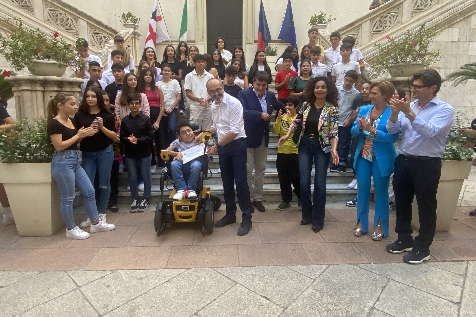 Foto di gruppo in Municipio