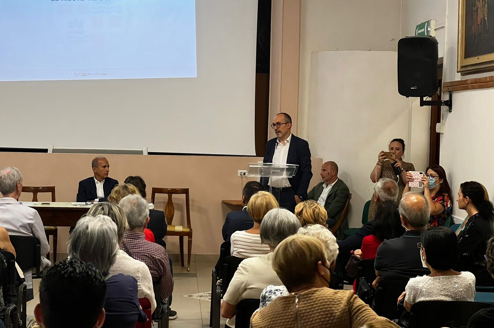 Presentazione del progetto sulla via Dante (2).JPG