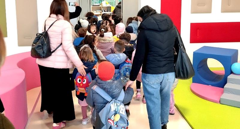 L'ingresso dei bambini nella nuova struttura