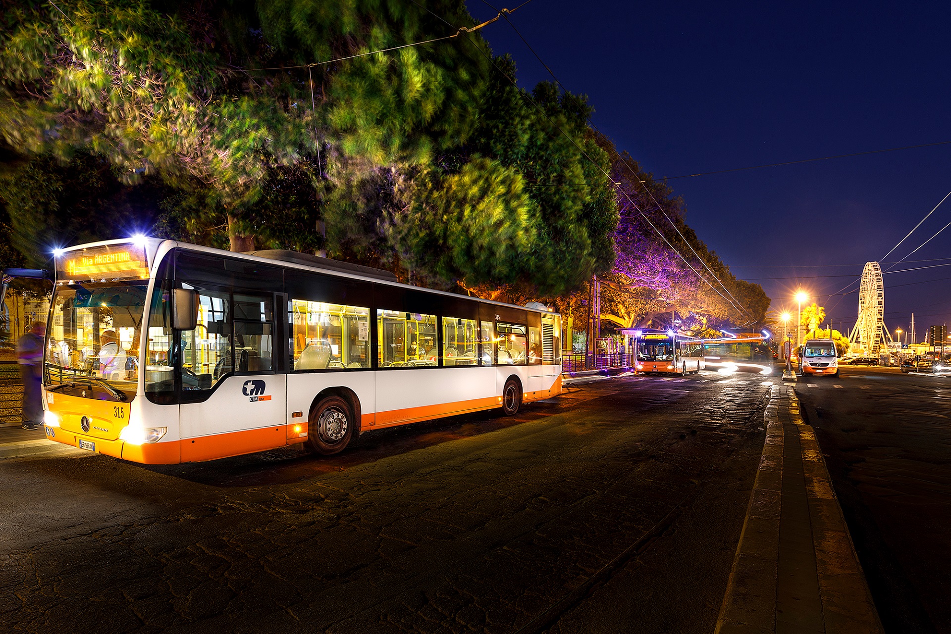 bus linee notturne via Roma